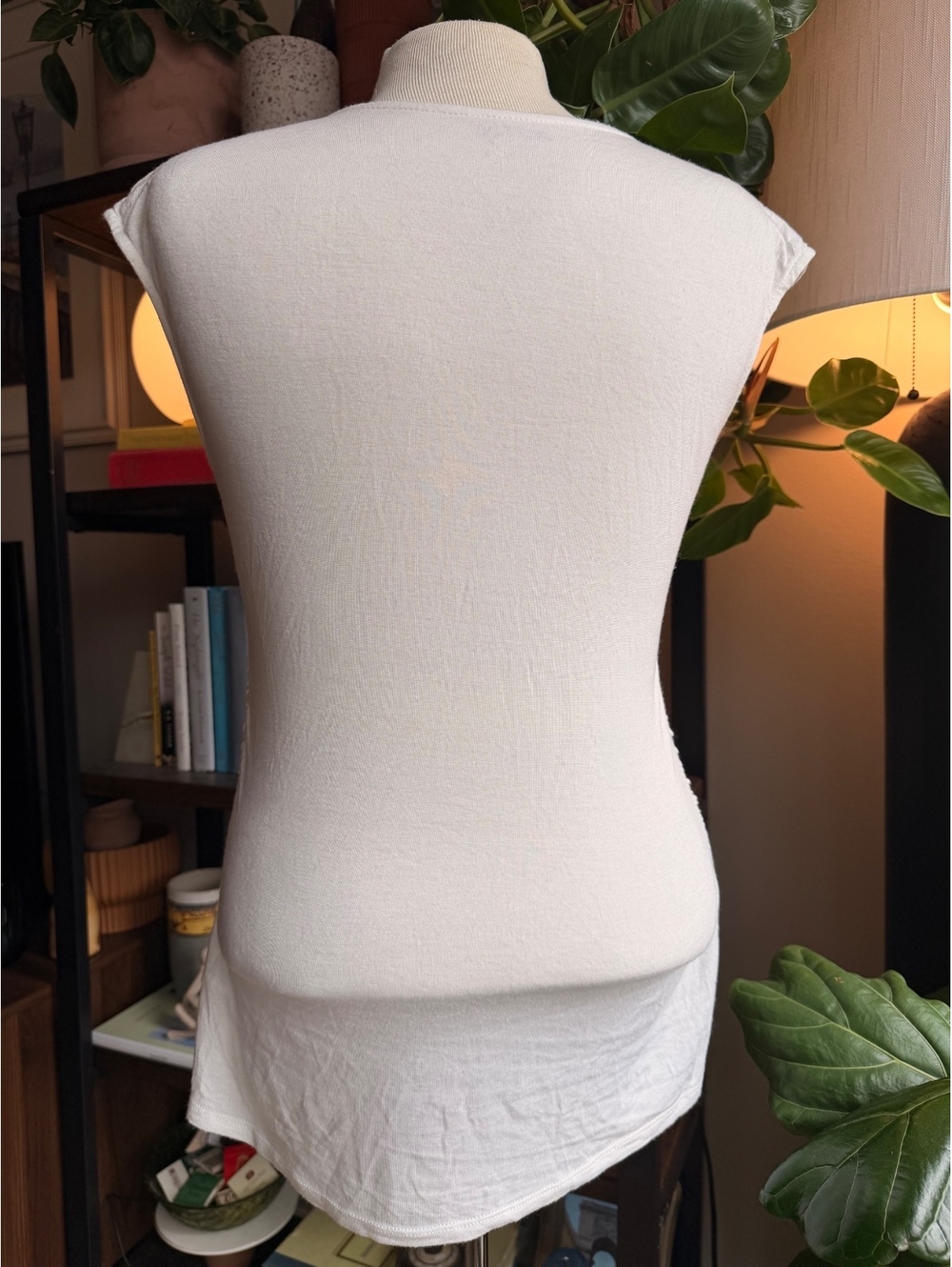 Y2K Apt. 9 Women's Medium Embellished White Cap Sleeve Top - Picture 2 of 4